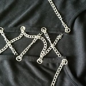 Blk silver chain tank top.